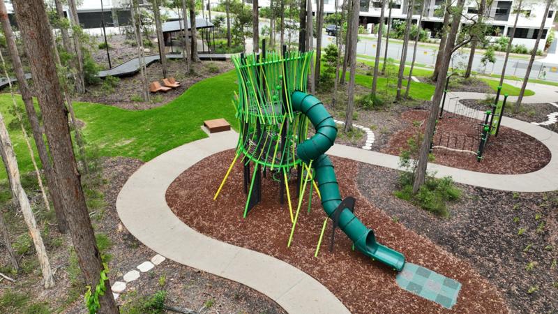 LIM_play_pic_playground auxillary.jpg