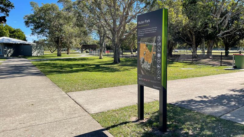 LIM_SIGNAGE_Pedestrian entry_2.jpg