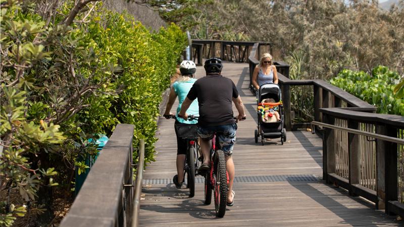 LIM_boardwalks_pic_boardwalk and viewing platform_4.jpg
