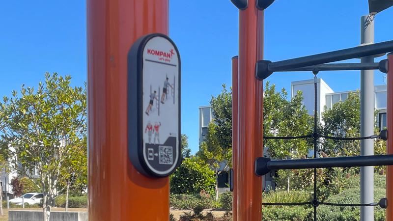 LIM_ExEquip_pic_user sign eg2.jpg