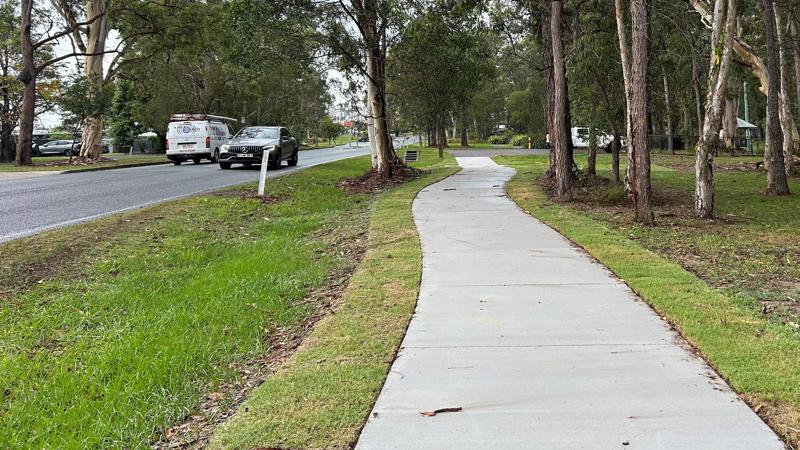 LIM_TreeSenDesign_pic_No dig pathway battered sides.jpg