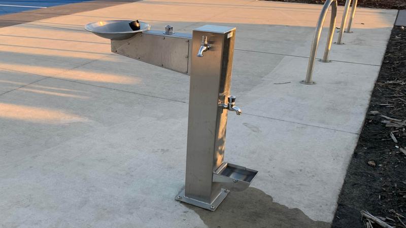 LIM_drink_pic_dog bowl_fountain.jpg